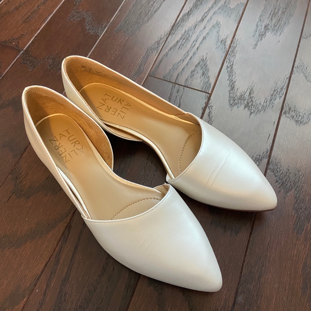 Naturalizer Samantha White Pearl 5M Brand New